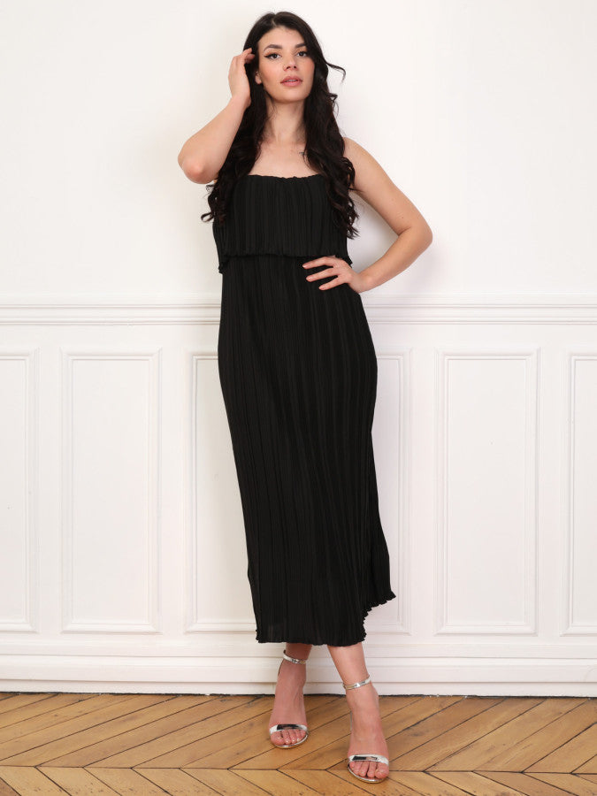 Robe fluide et plissée à volants