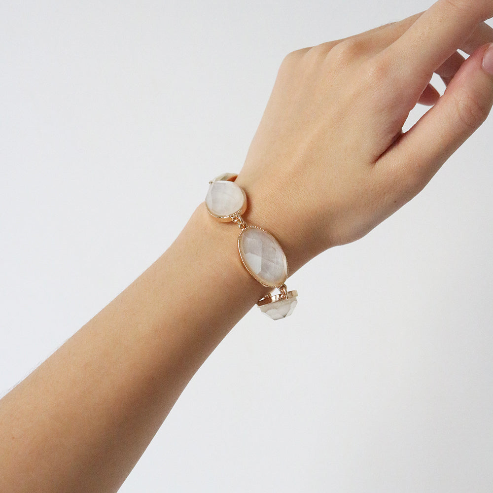 Oval Shell Bracelet in Ivory